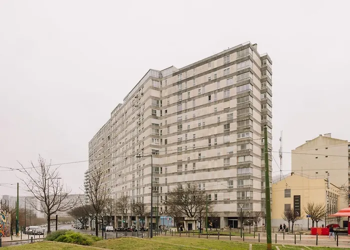 Baro - 3 Bedrooms In Marques De Pombal Lisbona